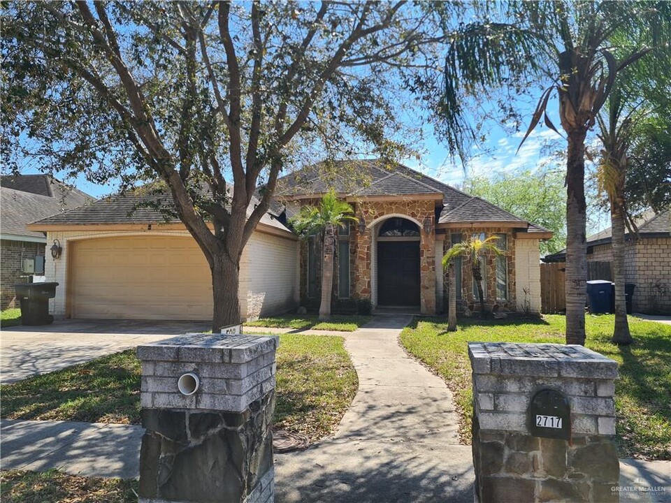 2717 Northgate Ln in McAllen, TX - Building Photo