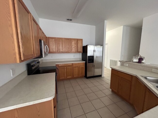 15111 Hawks Shadow Dr in Ft. Myers, FL - Building Photo - Building Photo