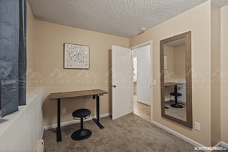 12739-12739 Tanada Loop in Anchorage, AK - Building Photo - Building Photo