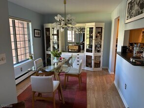 4 Avon Ct in Chatham Township, NJ - Building Photo - Building Photo