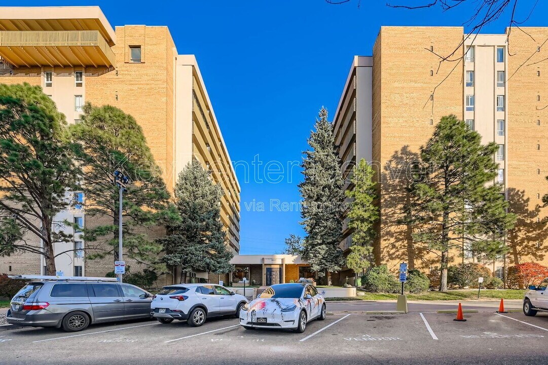 8060 E Girard Ave in Denver, CO - Building Photo