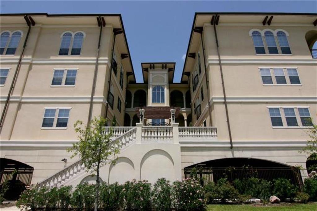 7134 Mapleridge St Photo