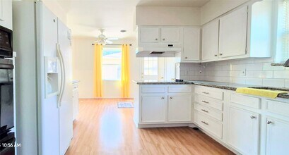 5455 Kuldell Dr in Houston, TX - Building Photo - Building Photo