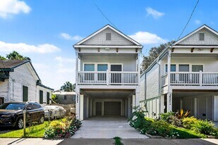 3521 Avenue N 1/2 Rear in Galveston, TX - Building Photo