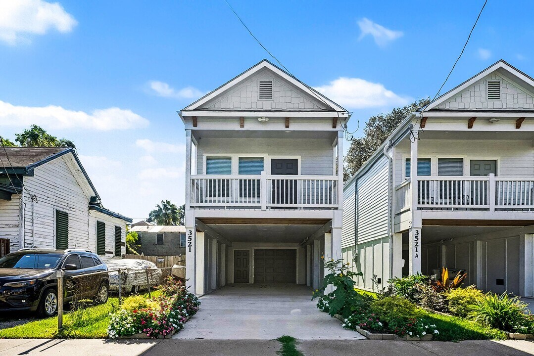 3521 Avenue N 1/2 Rear in Galveston, TX - Building Photo