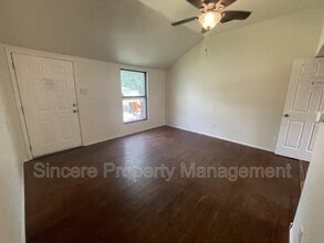 5102 N Beaver Ave in Bethany, OK - Building Photo - Building Photo