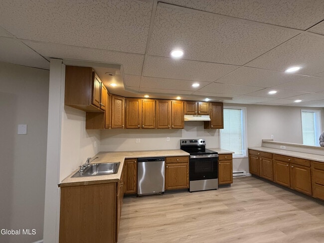 734 Hudson Ave in Stillwater, NY - Building Photo - Building Photo