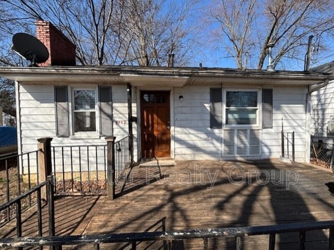 3762 Parthenia Ave in Louisville, KY - Building Photo - Building Photo