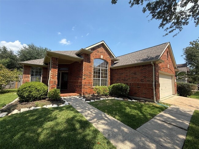 5126 Winterwood Dr in League City, TX - Building Photo - Building Photo