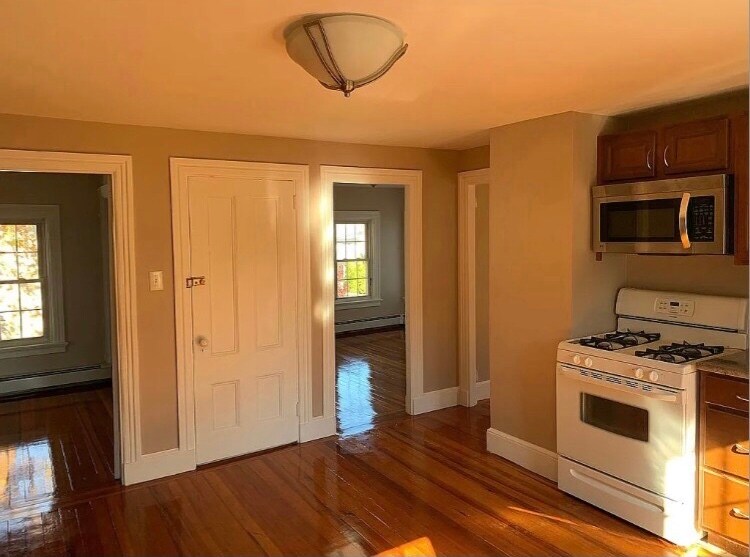 29 King St, Unit 1 in Warren, RI - Building Photo