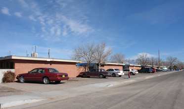 3409-3437 Ross Ave SE in Albuquerque, NM - Building Photo - Building Photo