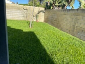 2264 Cochran St in Simi Valley, CA - Building Photo - Building Photo