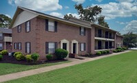 Shoreham Apartments in Albany, GA - Foto de edificio - Building Photo