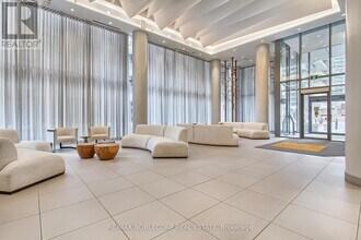 50 Forest Manor Rd in Toronto, ON - Building Photo - Building Photo