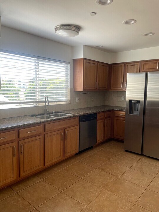 4854 Laurel Canyon Blvd in Valley Village, CA - Building Photo