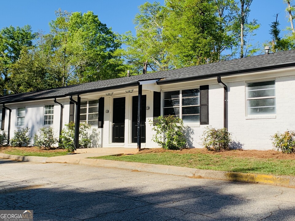 438 N 5th St-Unit -06 in Griffin, GA - Foto de edificio