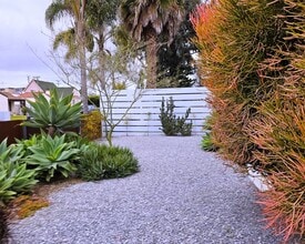 939 Indiana Ave, Unit Architect-Designed ADU in Venice, CA - Building Photo - Building Photo