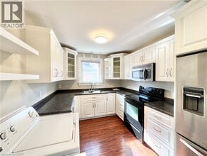 336 Rolling Meadows Dr in Kitchener, ON - Building Photo - Building Photo