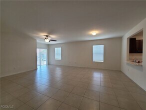 1230 NW 19th St in Cape Coral, FL - Building Photo - Building Photo