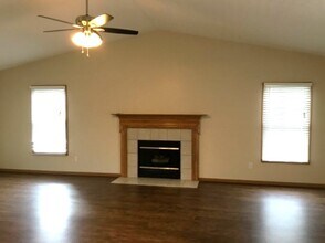 6803 Brookstone Dr in Westerville, OH - Building Photo - Building Photo