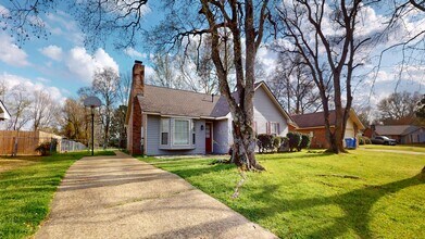 710 Old Creek Rd in Prattville, AL - Building Photo - Building Photo