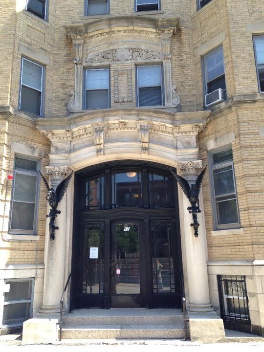 11 Tetlow St, Unit 41 in Boston, MA - Building Photo