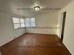 758 Beeson Dr in Winchester, IN - Building Photo - Building Photo