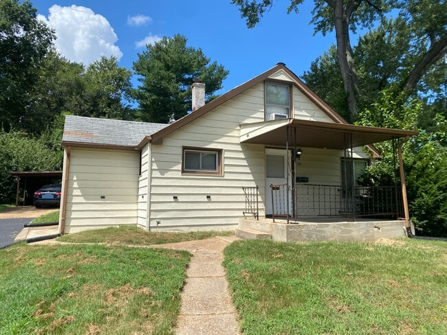 property at 509 La Motte Ln