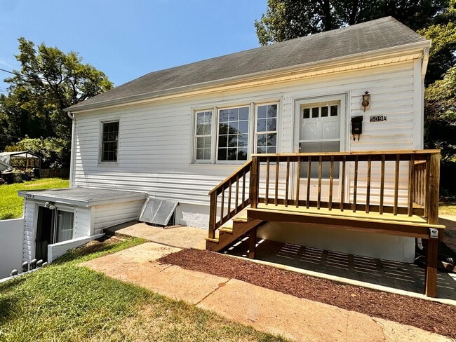 509 Valley Rd in Charlottesville, VA - Building Photo - Building Photo