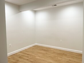 14619 Winterfield Dr in Centreville, VA - Building Photo - Building Photo
