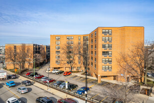 Fullerton Court Apartments in Chicago, IL - Building Photo - Building Photo