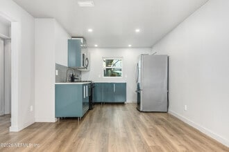 231 E 16th St in Jacksonville, FL - Building Photo - Building Photo