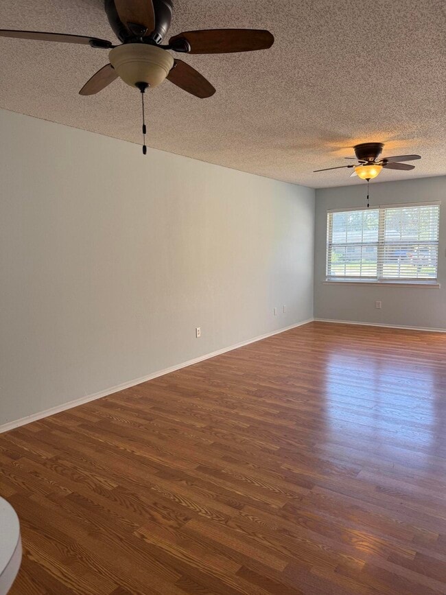129 Wellington Rd in Fort Walton Beach, FL - Building Photo - Building Photo
