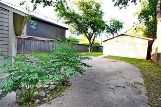 8502 Ridgelea St in Dallas, TX - Building Photo - Building Photo