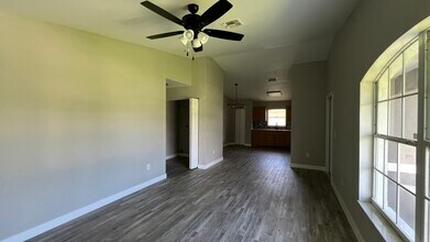 2127 Towles St in Ft. Myers, FL - Building Photo - Building Photo