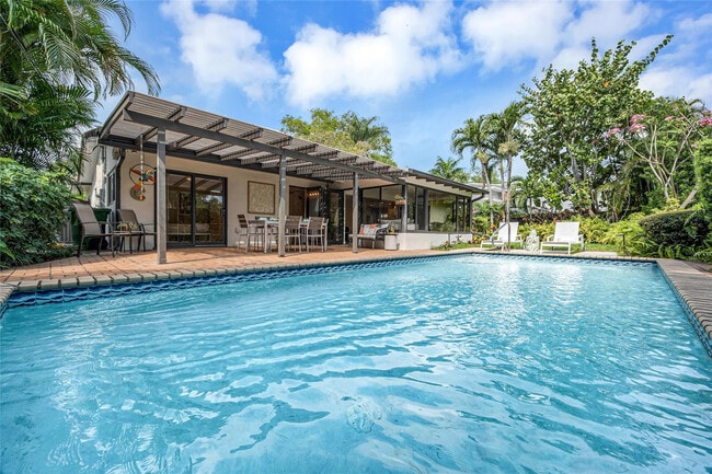 1950 Harbourview Dr in Fort Lauderdale, FL - Building Photo - Building Photo