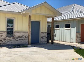 1020 Mellow Breeze in New Braunfels, TX - Building Photo