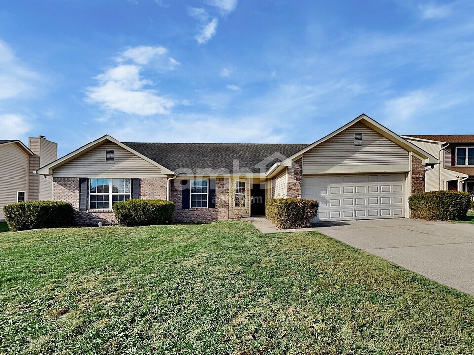 6002 Candlewick Dr in Indianapolis, IN - Building Photo