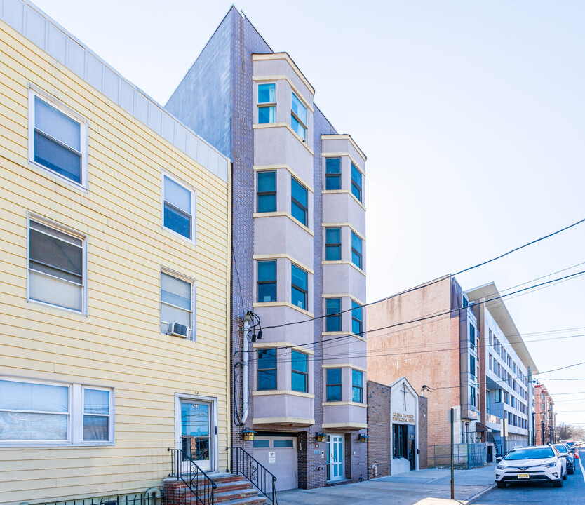 421 Jackson St in Hoboken, NJ - Foto de edificio