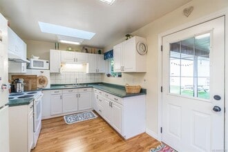 3861 Charlton Dr in Qualicum Beach, BC - Building Photo - Building Photo