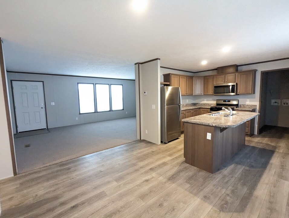 660 Oregon St in Belleville, MI - Building Photo