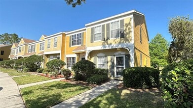1400 Costa Mesa Dr in Zephyrhills, FL - Building Photo - Building Photo