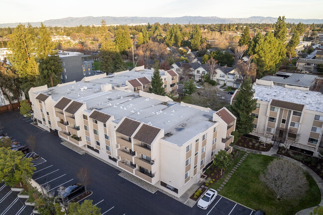 Hastings Square West in Mountain View, CA - Building Photo - Building Photo