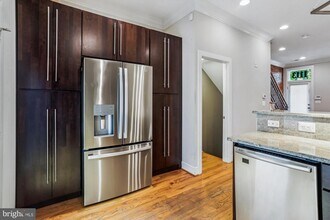 1113 Independence Ave SE in Washington, DC - Building Photo - Building Photo