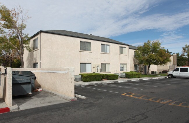 Meadow Vista in Las Vegas, NV - Building Photo - Building Photo