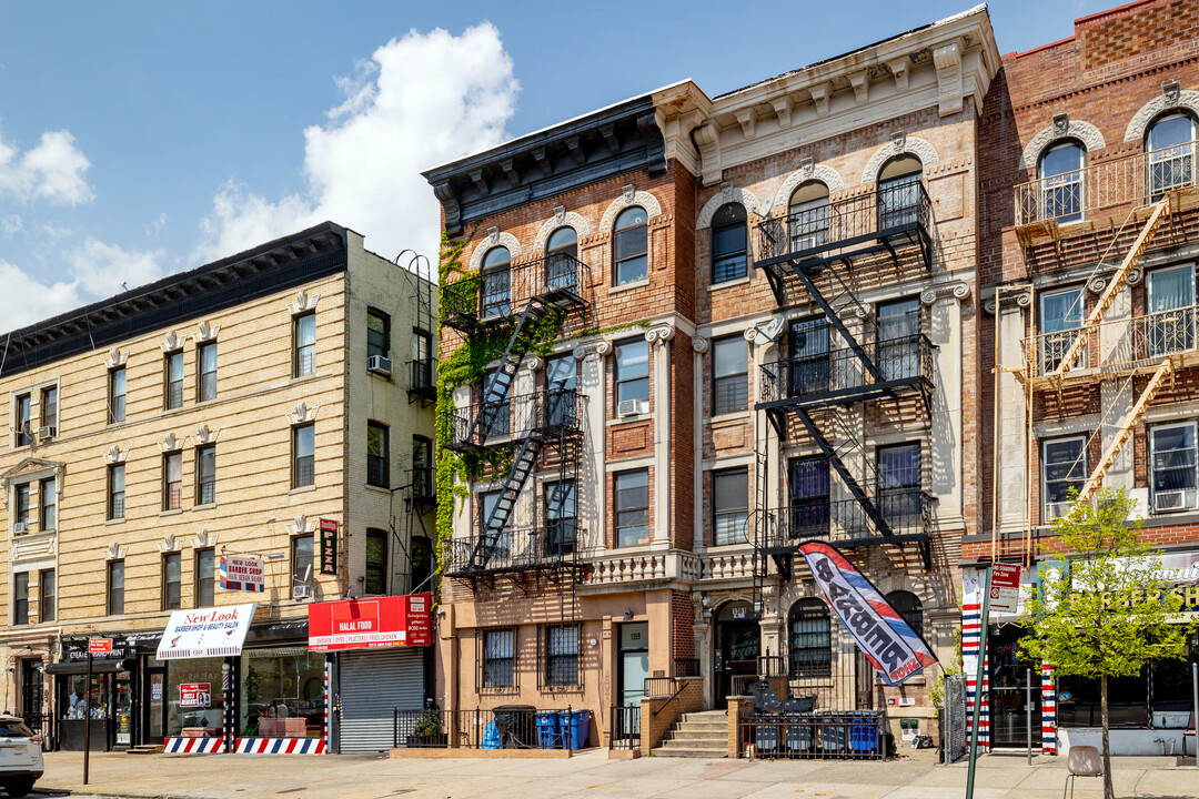 1359 Saint Johns Pl in Brooklyn, NY - Foto de edificio