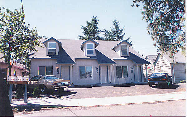 831-905 NE 94TH Ave in Portland, OR - Foto de edificio - Building Photo