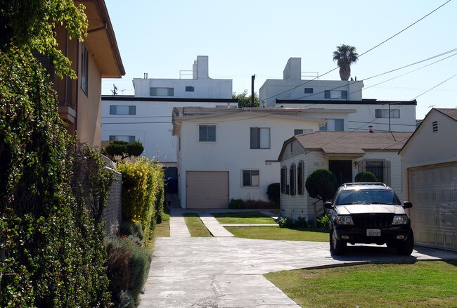 816 N Market St in Inglewood, CA - Building Photo - Building Photo