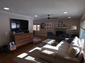 308 E Spooner Rd in Fox Point, WI - Building Photo - Building Photo