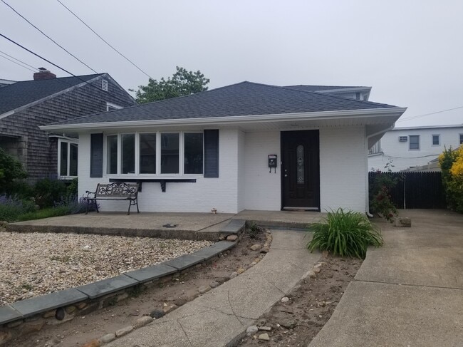 456 Lincoln Blvd, Unit Main